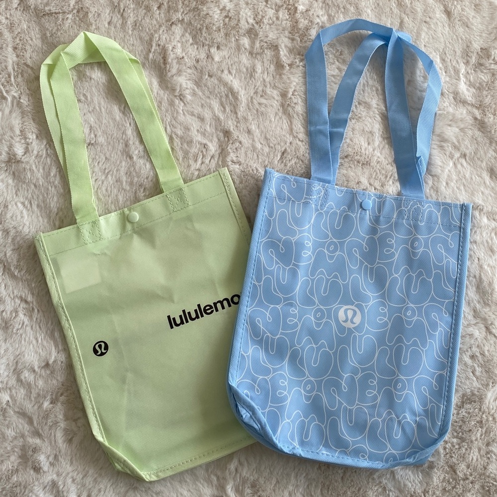 ❤️ Lululemon Limited Edition Brand New Small Tote Bags